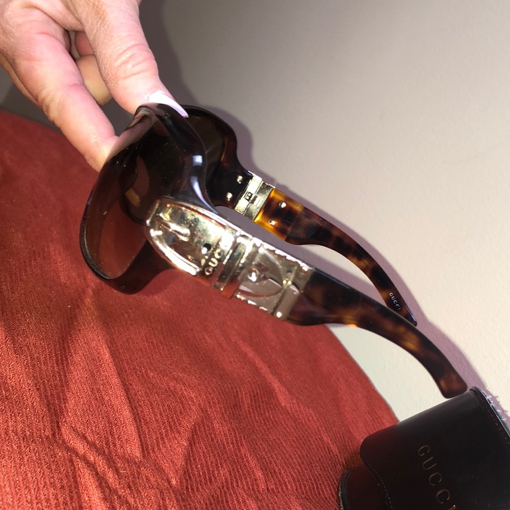 Gucci sunglasses - Picture 2 of 2